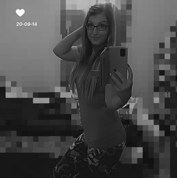 Meet your Posher, Roxanne - Picture 1 of 1